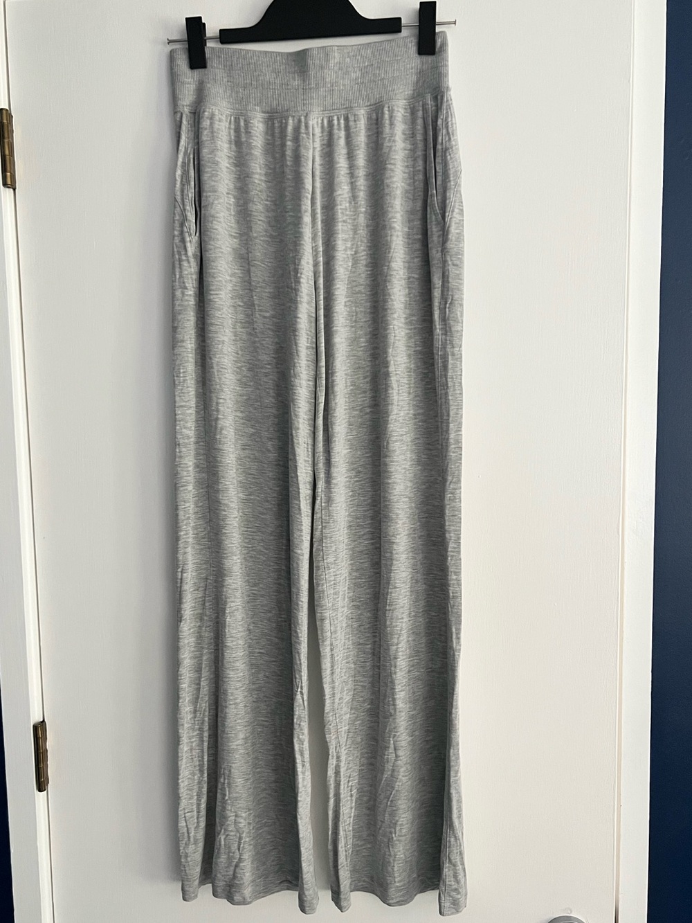 Alo Yoga lounge pant
